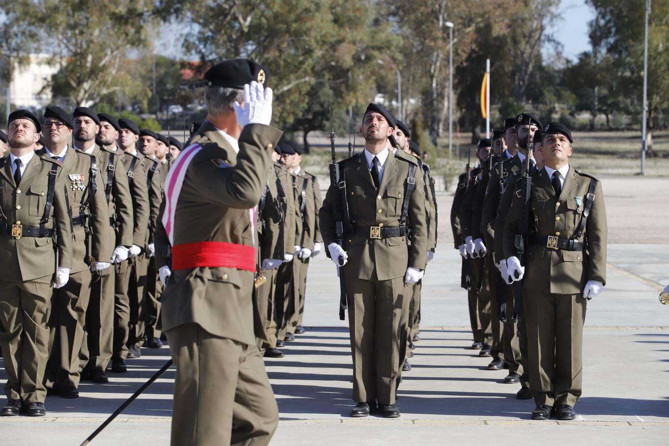 El desfile militar de la Brigada Guzmán El Bueno en Córdoba, en imágenes