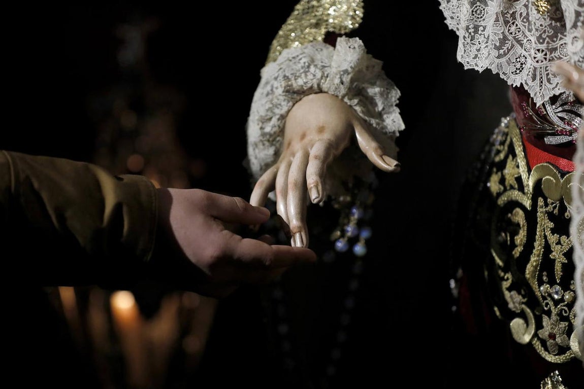 Los besamanos en Córdoba con motivo de la Inmaculada, en imágenes