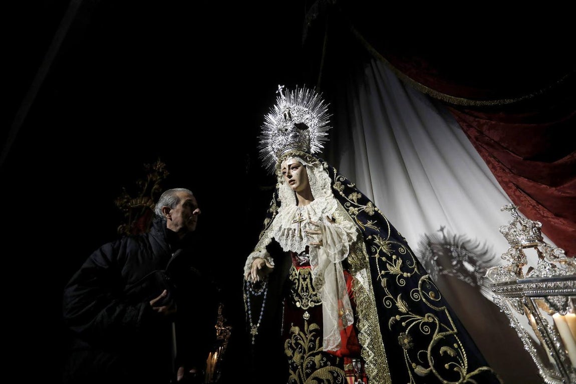 Los besamanos en Córdoba con motivo de la Inmaculada, en imágenes