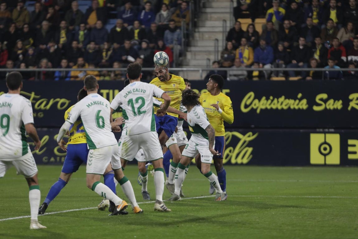 Las imágenes del partido Cádiz C.F. - Elche