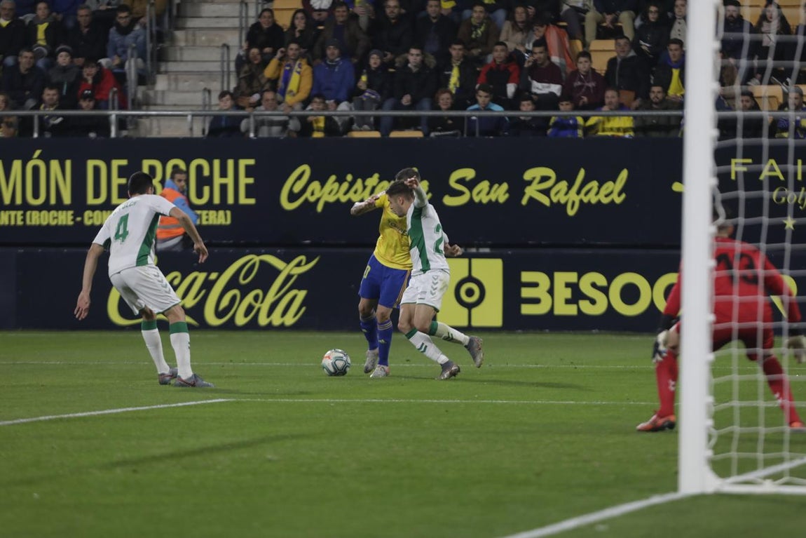 Las imágenes del partido Cádiz C.F. - Elche