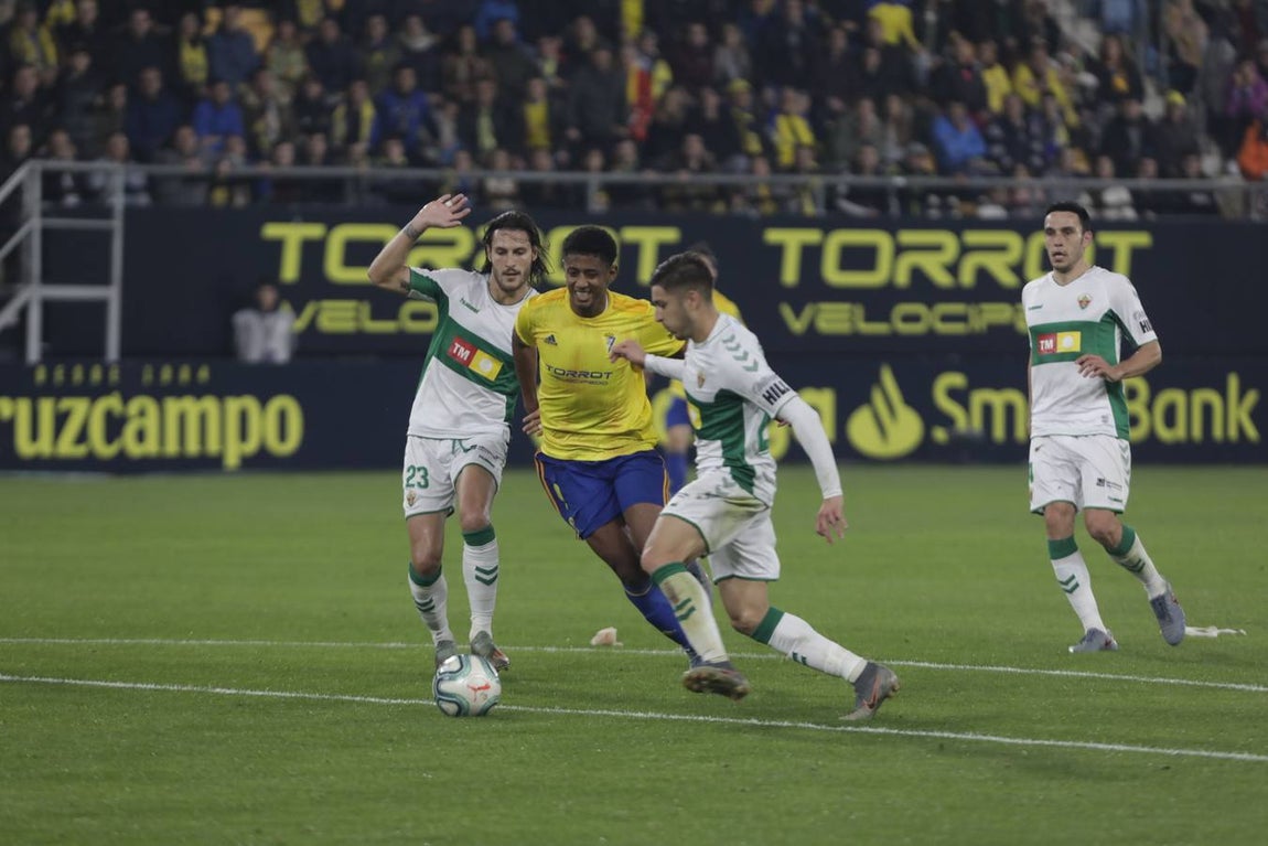 Las imágenes del partido Cádiz C.F. - Elche