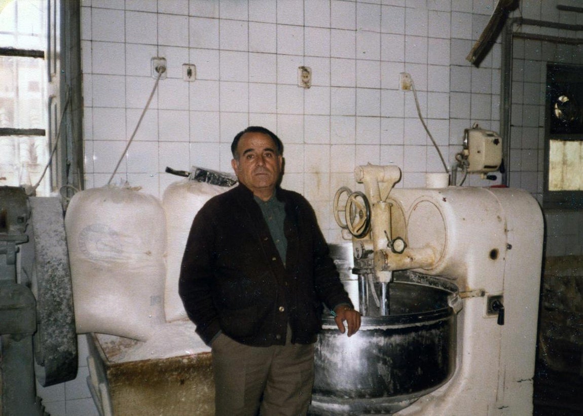 Cien años en imágenes de la panadería Brasal de Toledo