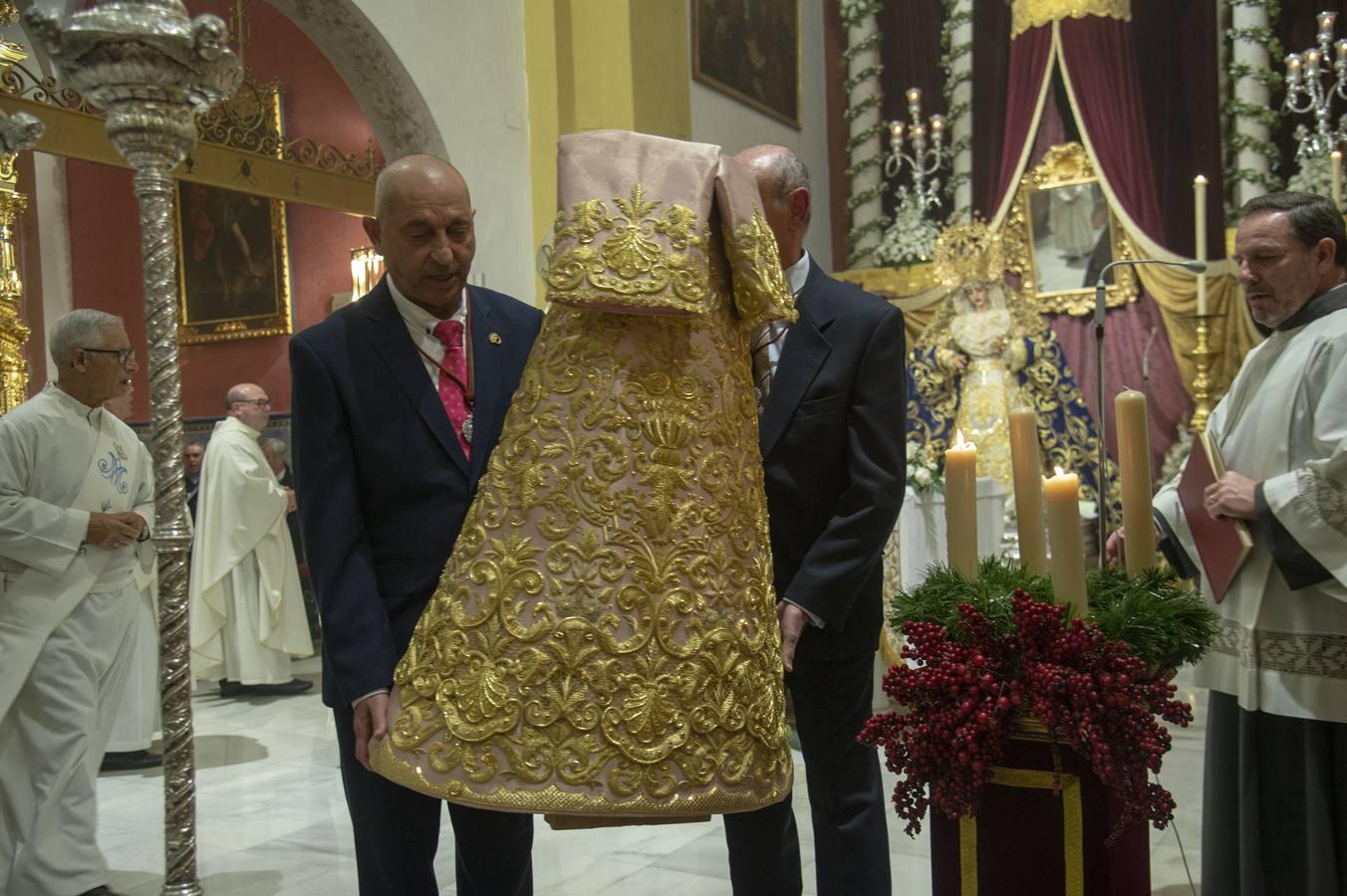 Nueva saya para la Virgen de la Encarnación