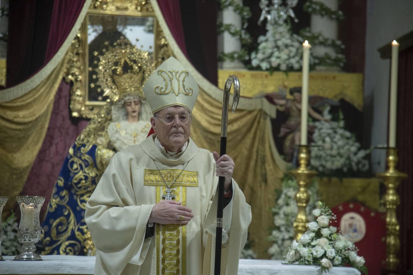 Nueva saya para la Virgen de la Encarnación