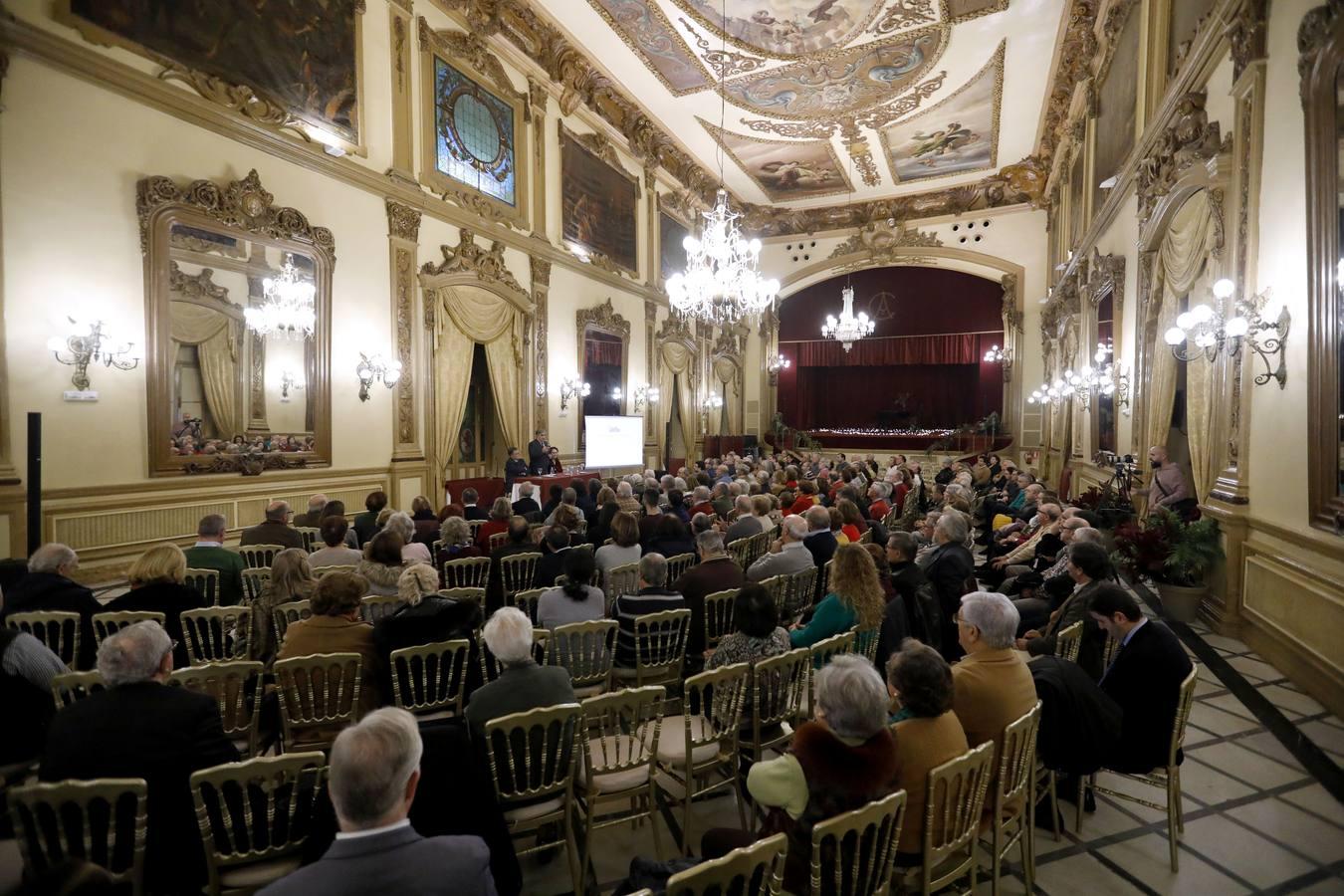 La conferencia de José Luis Corral en el Templo de Córdoba, en imágenes