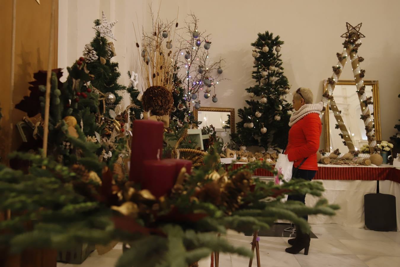 En imágenes, el Baratillo de Adevida de Navidad