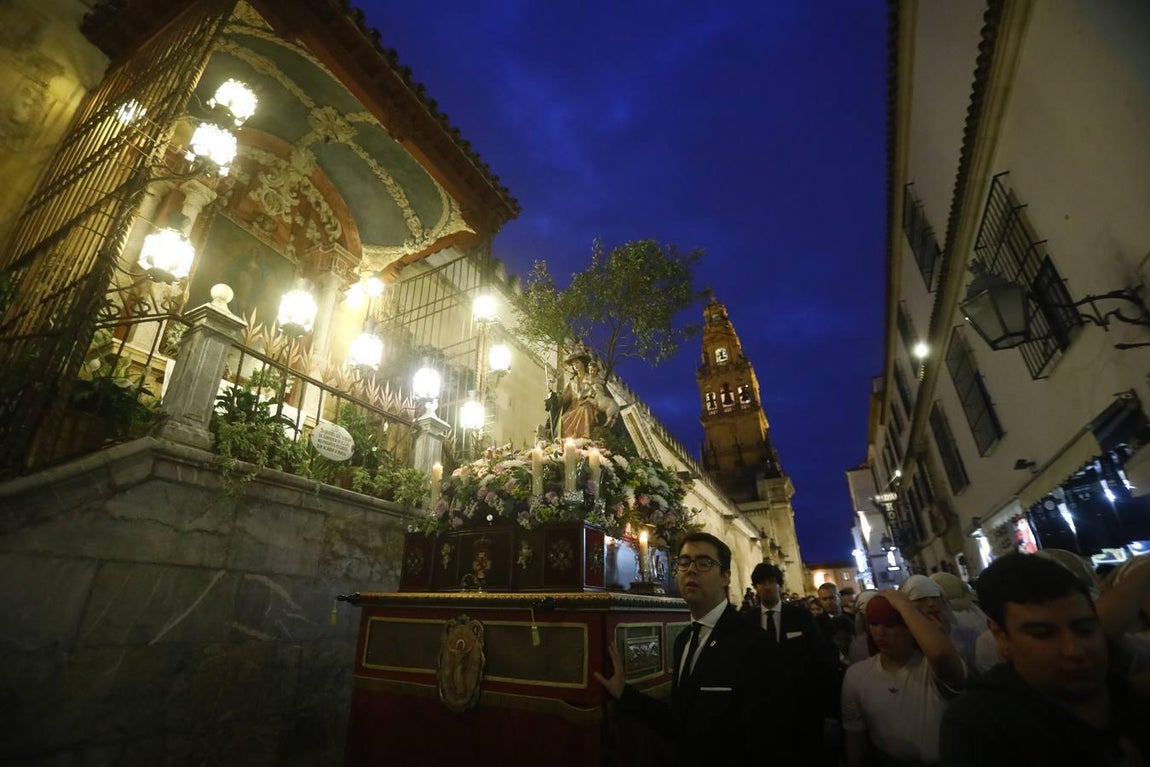 La procesión de la Divina Pastora de Córdoba, en imágenes