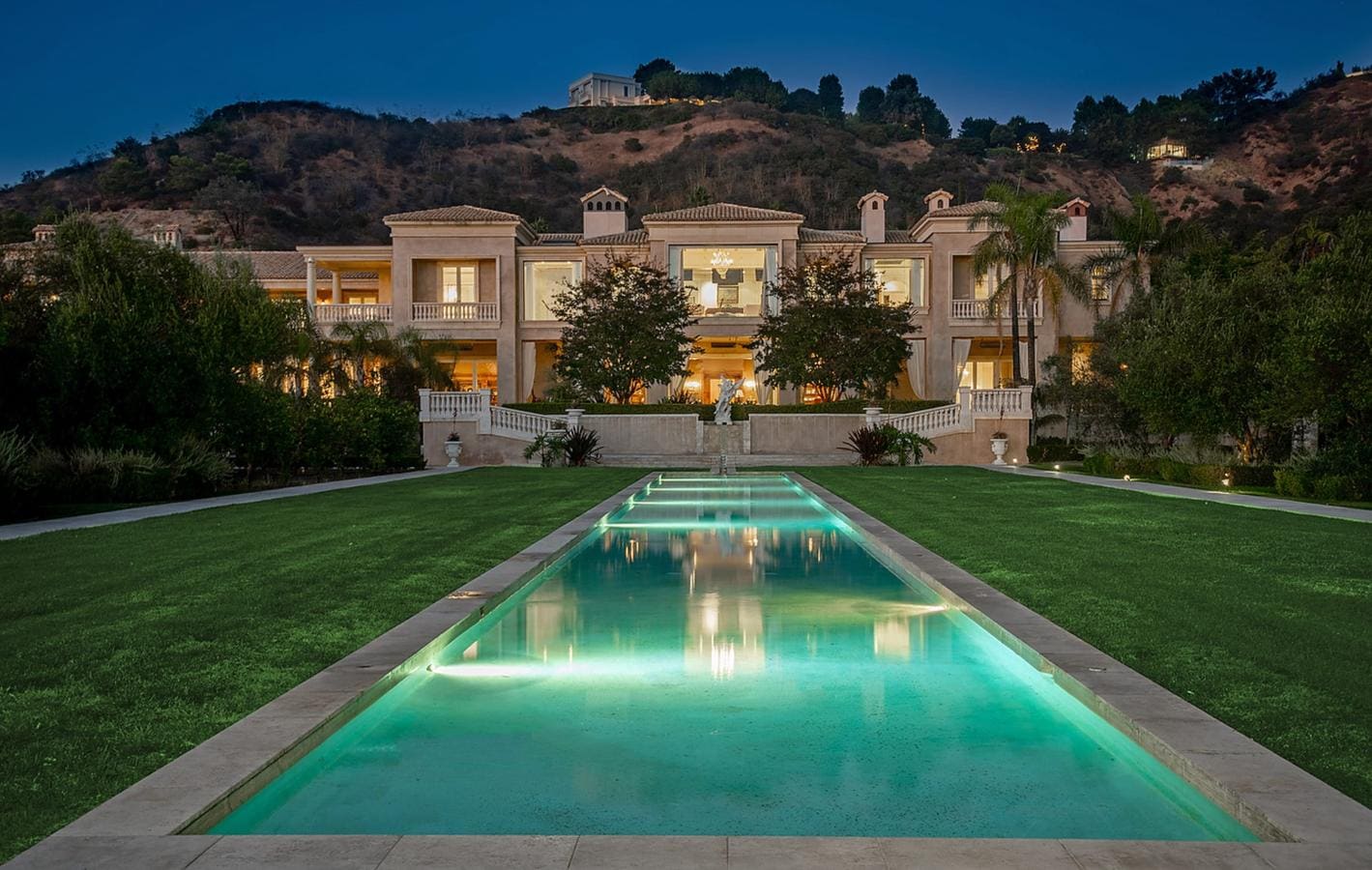 La mansión más impresionante del mundo vuelve a estar a la venta por 129  millones de dólares