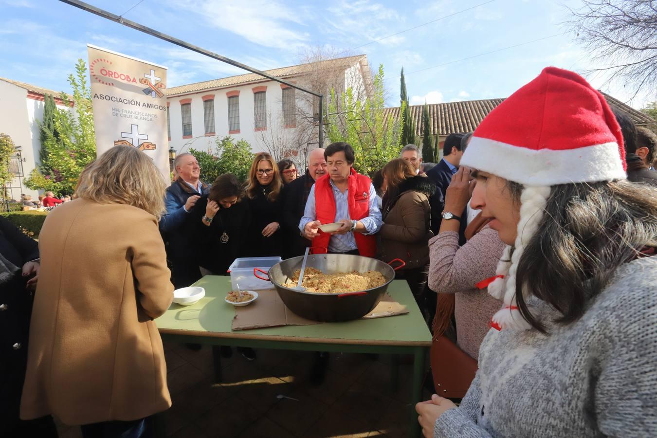 Las tradicionales migas de los hermanos de la Cruz Blanca en Córdoba, en imágenes