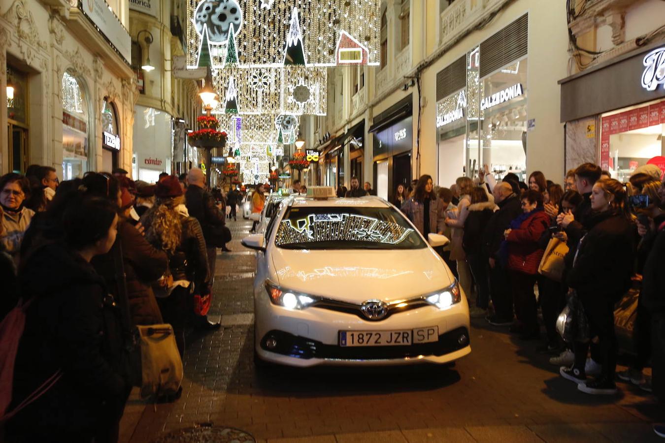 El paseo de la ilusión del taxi en Córdoba, en imágenes