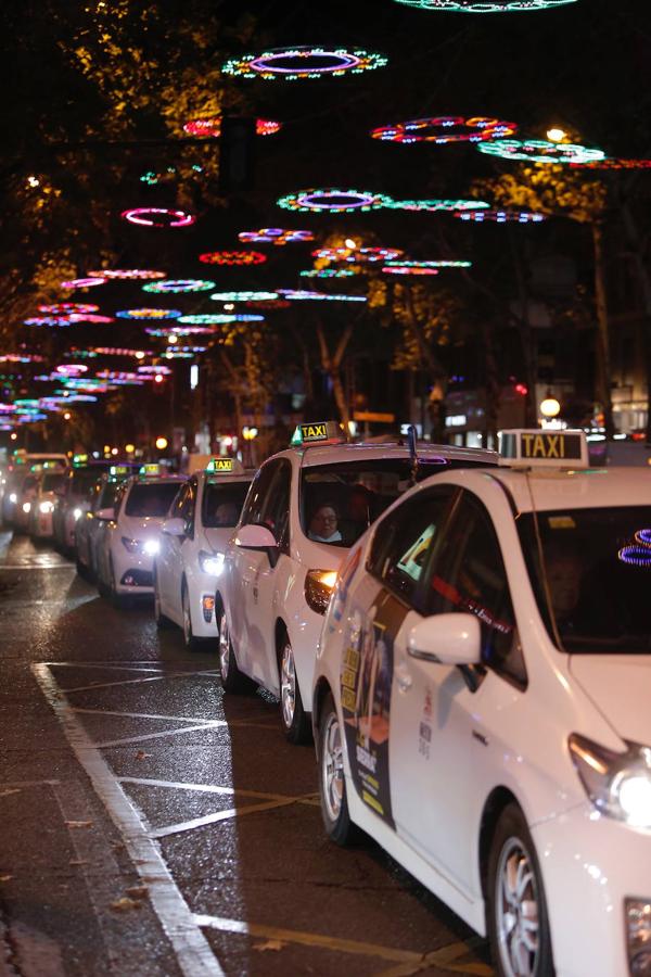 El paseo de la ilusión del taxi en Córdoba, en imágenes