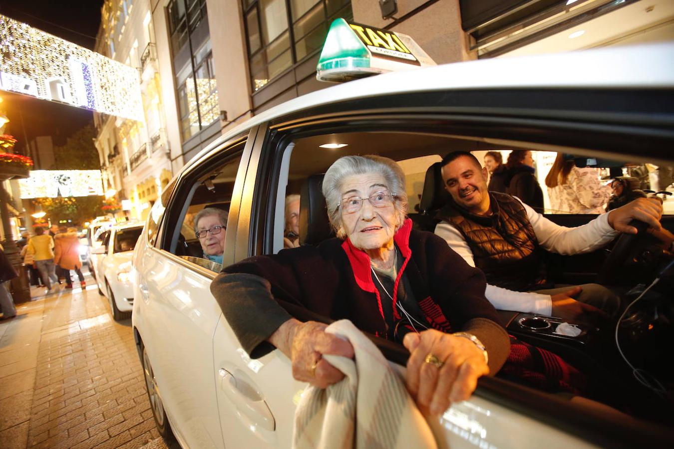 El paseo de la ilusión del taxi en Córdoba, en imágenes