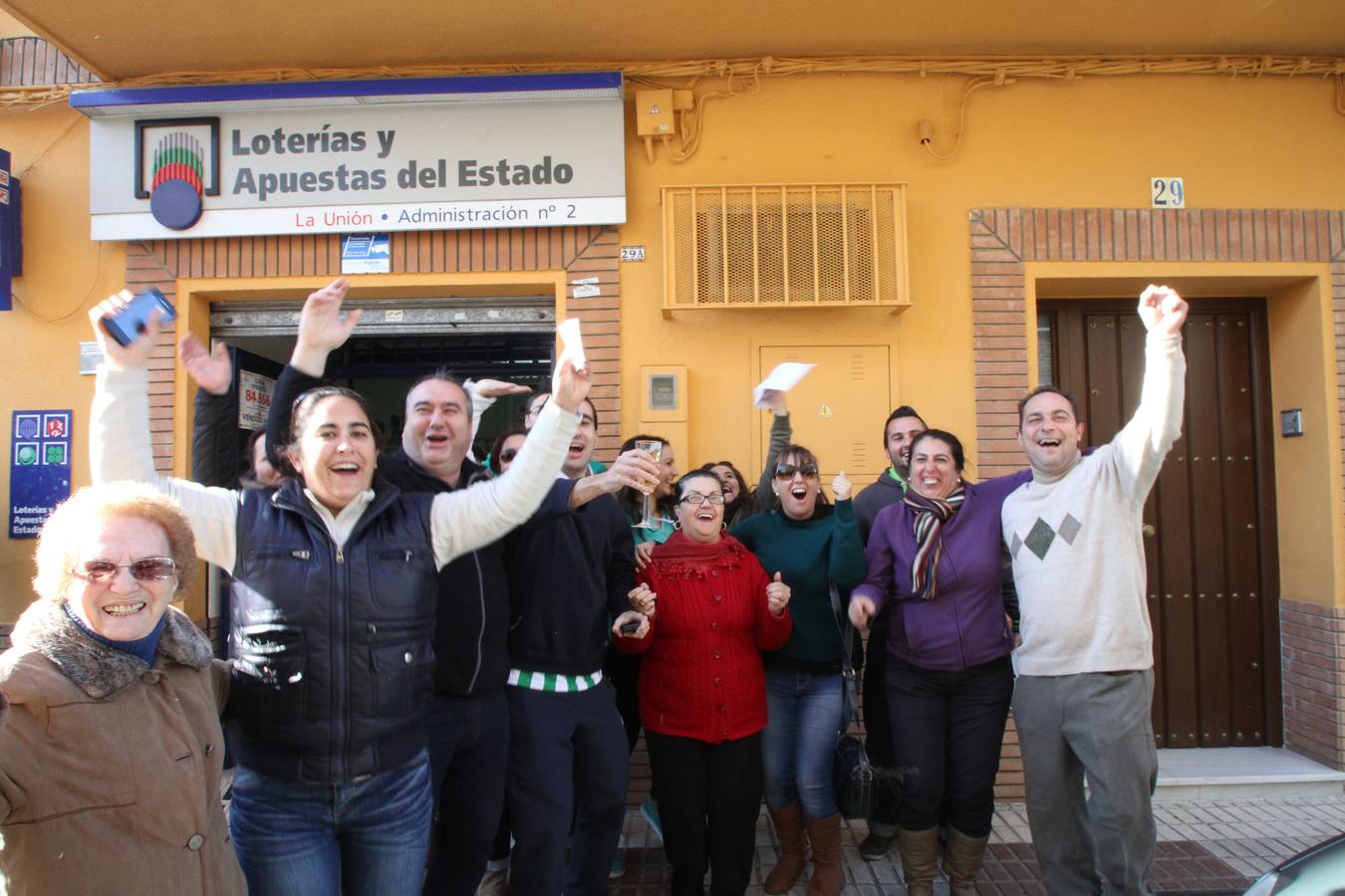 La alegría de la Lotería de Navidad a lo largo de la historia en Sevilla