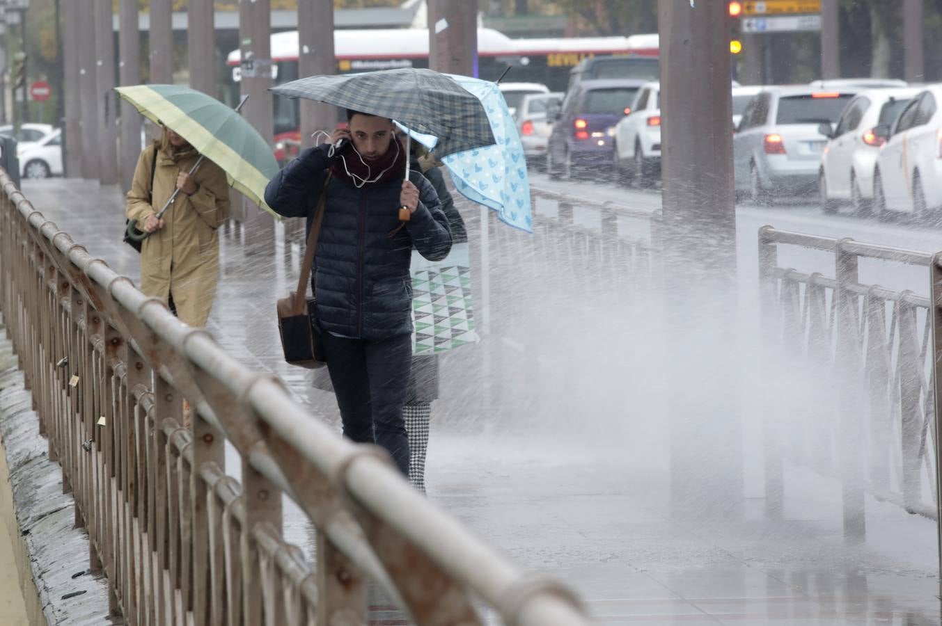 Las imágenes de Sevilla azotada por el temporal