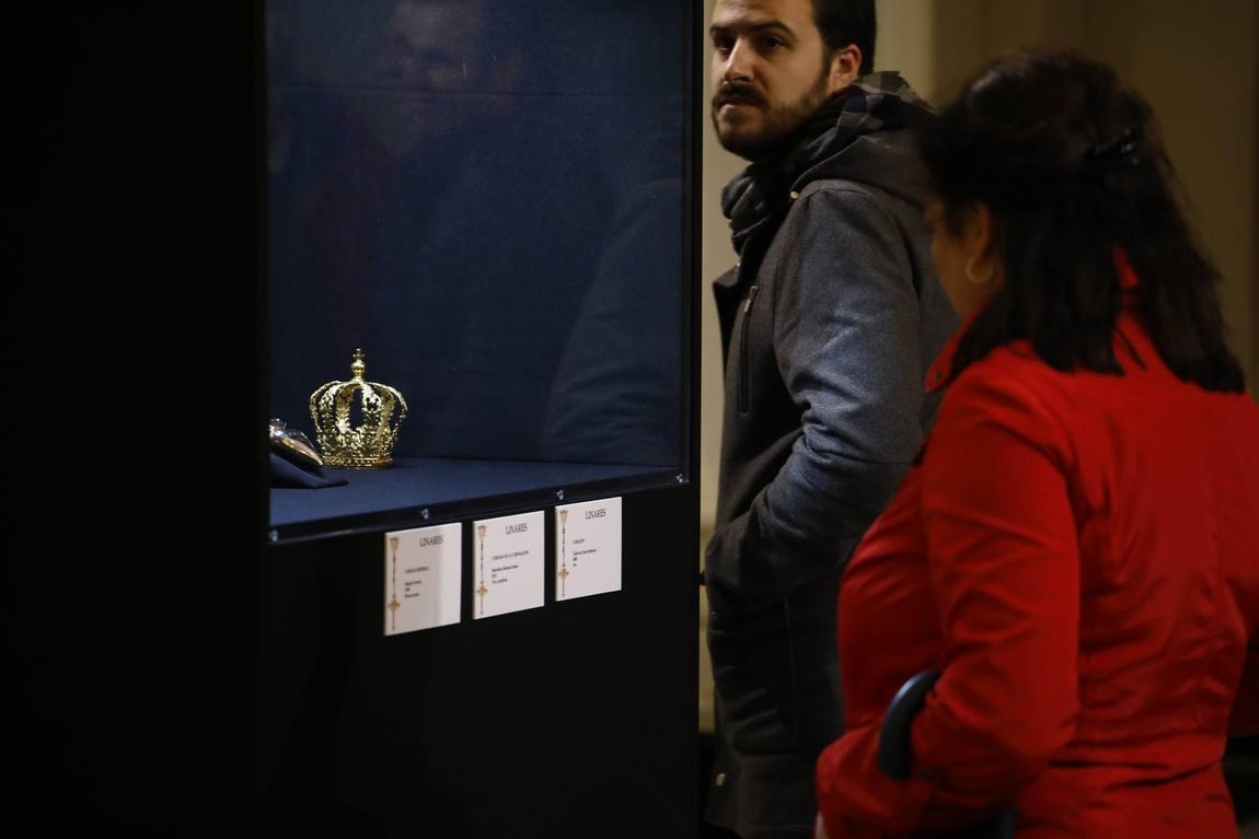 La exposición del ajuar de las Vírgenes de gloria de Córdoba, en imágenes