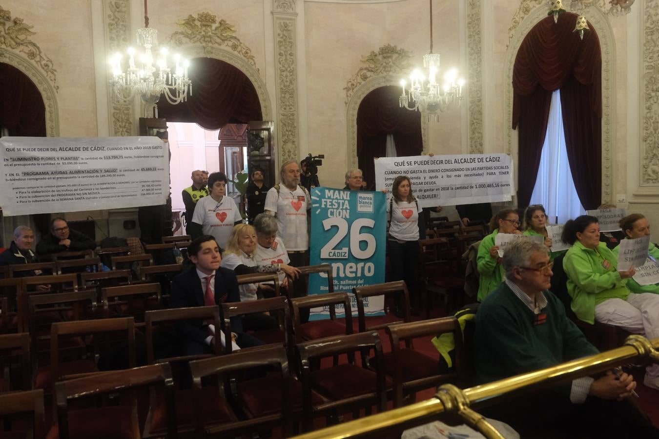 En imágenes: Último pleno de 2019 en Cádiz