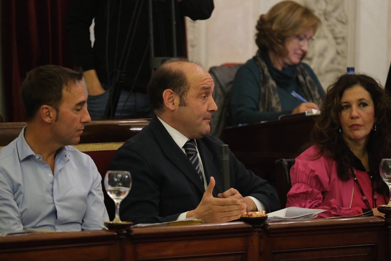 En imágenes: Último pleno de 2019 en Cádiz