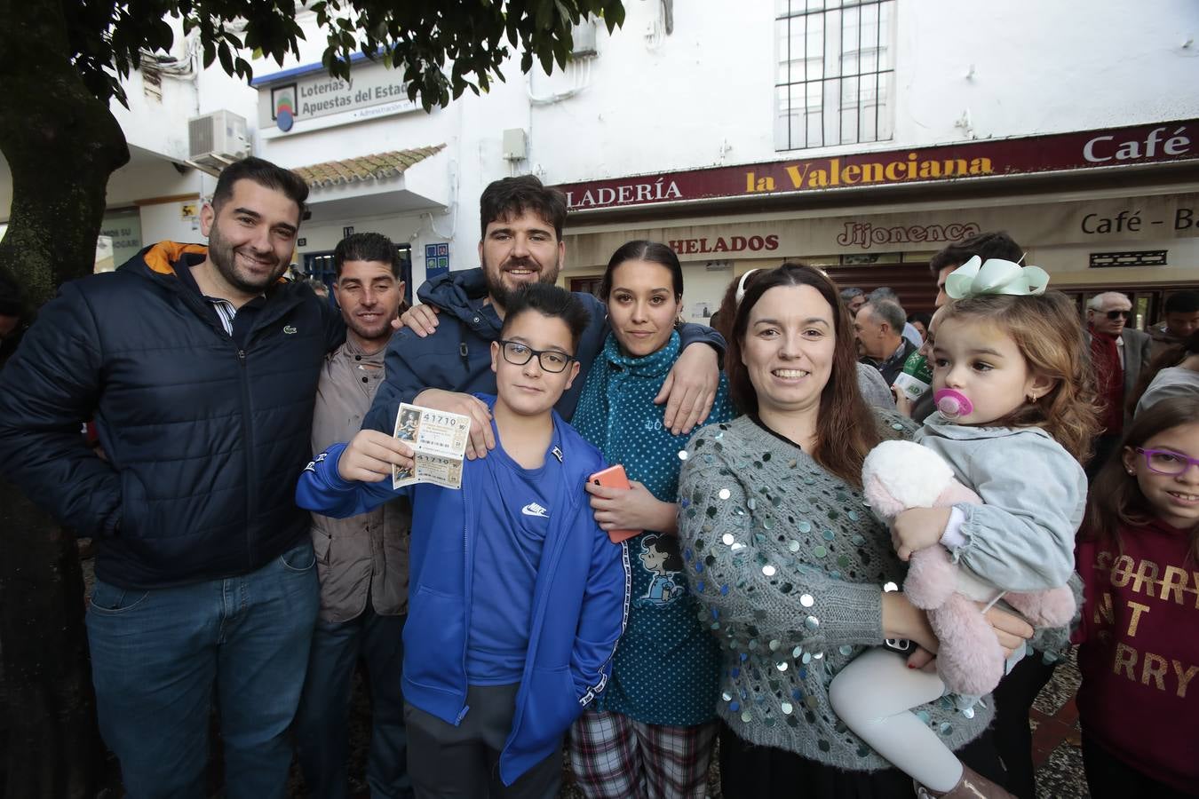 Celebración en la administración utrerana de Belinda Montoya. 