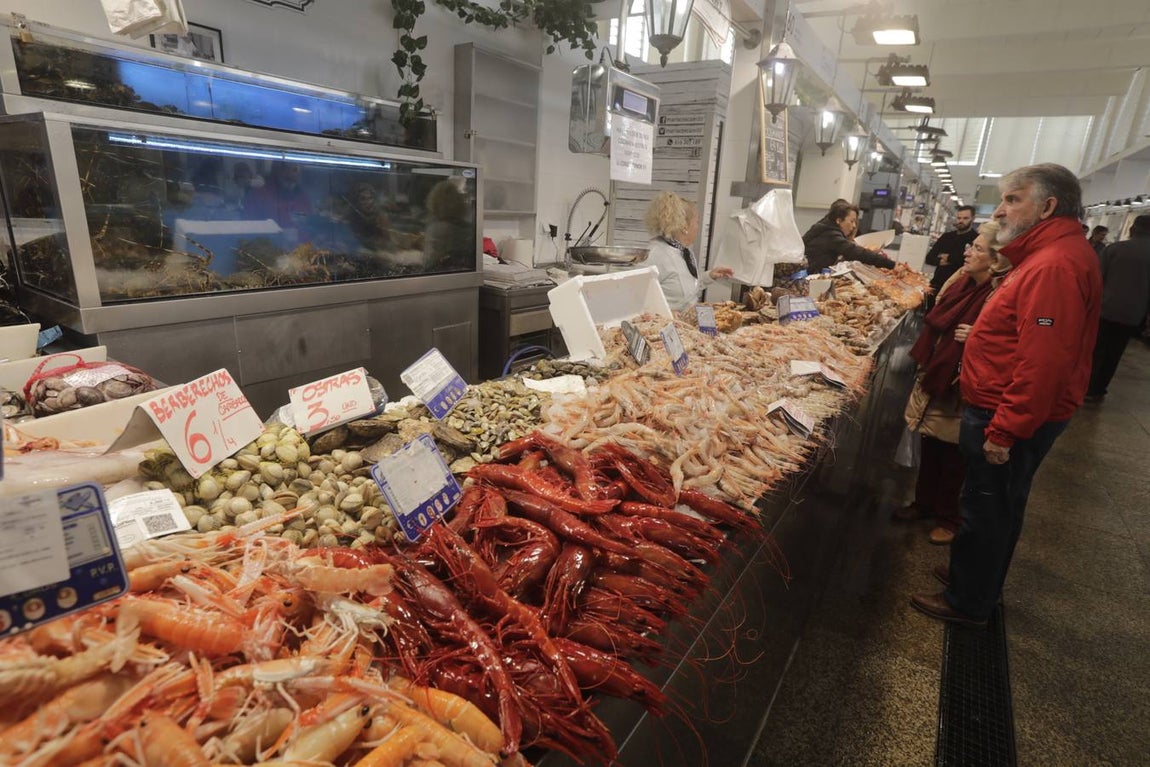 FOTOS: Las compras de última hora en el mercado de Cádiz