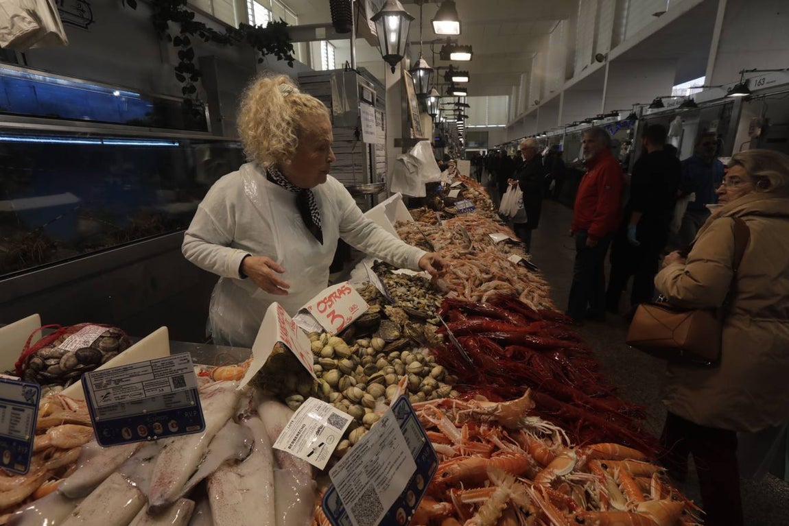 FOTOS: Las compras de última hora en el mercado de Cádiz