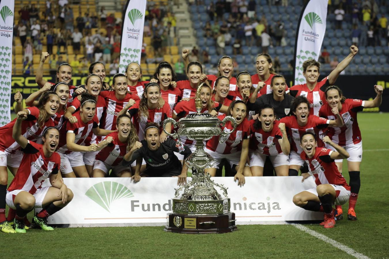 14 de agosto. El Trofeo Carranza hacía historia con la celebración de la primera edición formada por equipos femeninos. El Bilbao se proclamaba campeón tras la disputa de la Gran Final.