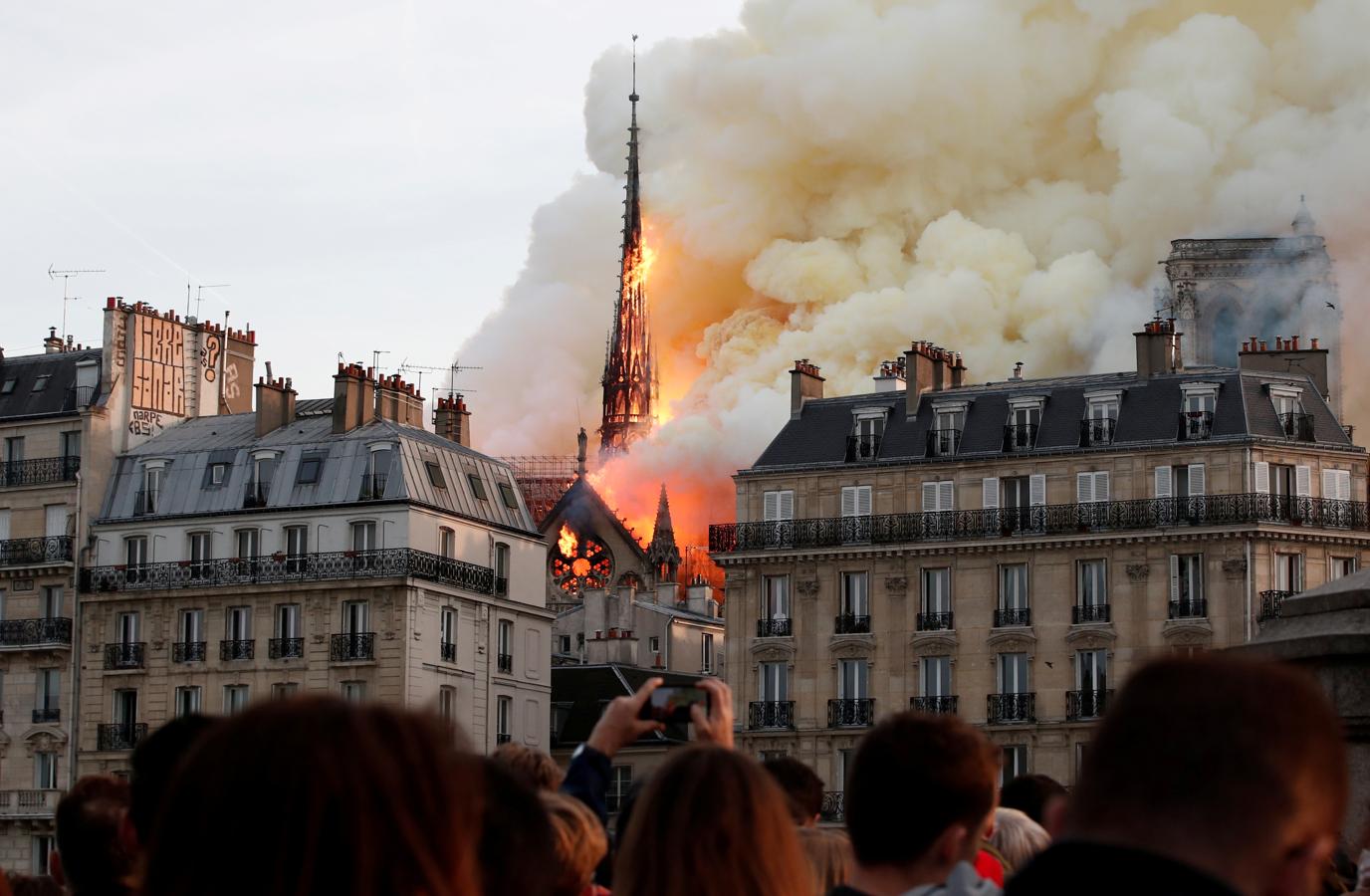 El mundo vio a Notre Dame arder y las postales de París nunca volverán a ser las mismas. 
