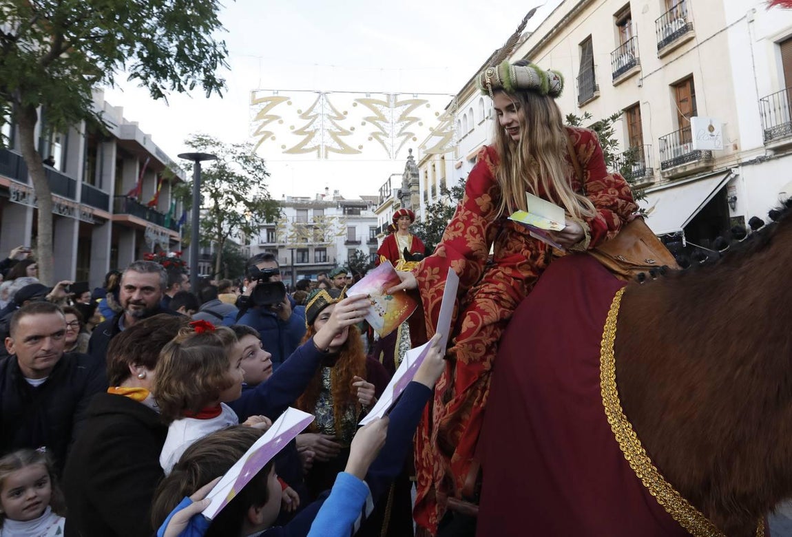 El desfile de la Cartera Real por la calles de Córdoba, en imágenes