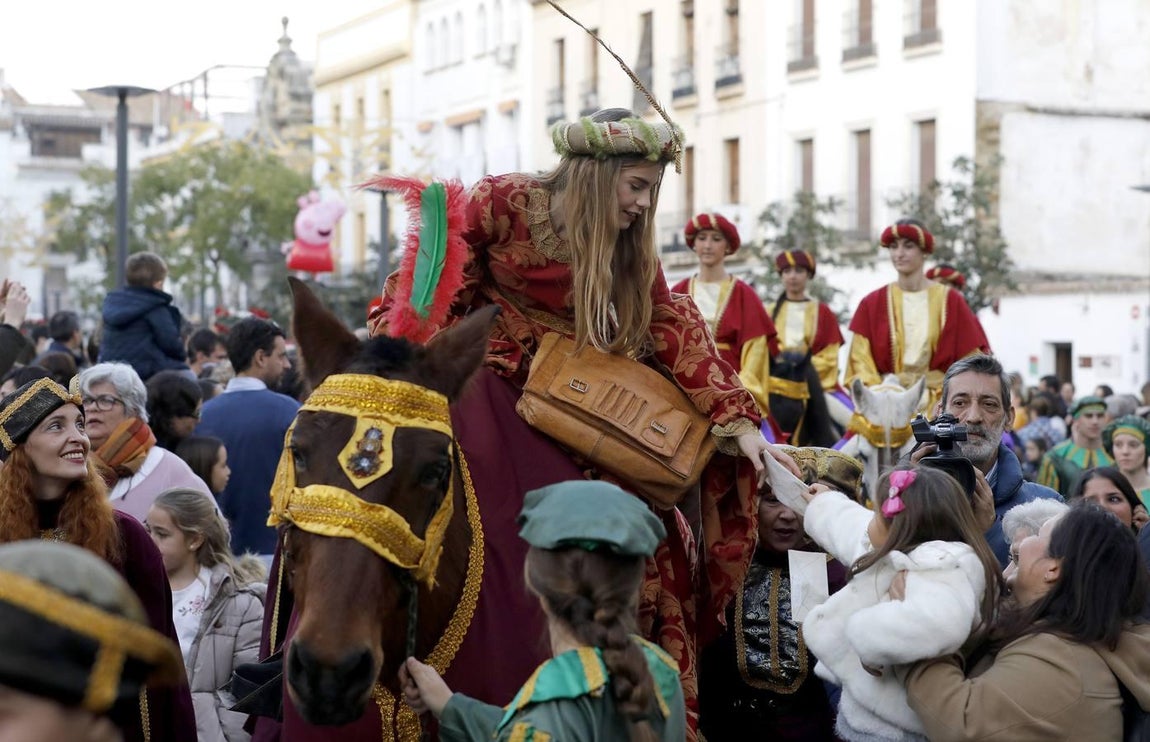 El desfile de la Cartera Real por la calles de Córdoba, en imágenes