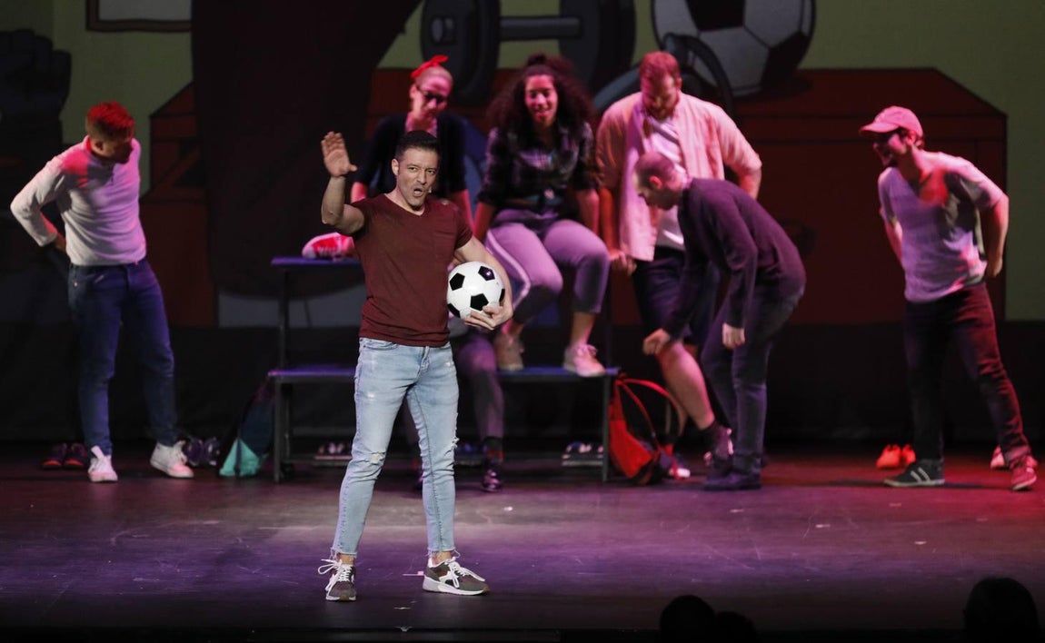 El paso de «Los Futbolísimos» por el Gran Teatro de Córdoba, en imágenes