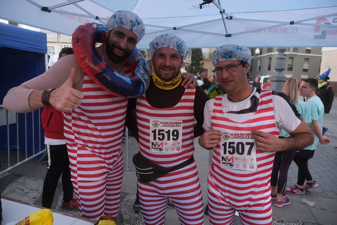 FOTOS: Búscate en la III San Silvestre de Cádiz 2019