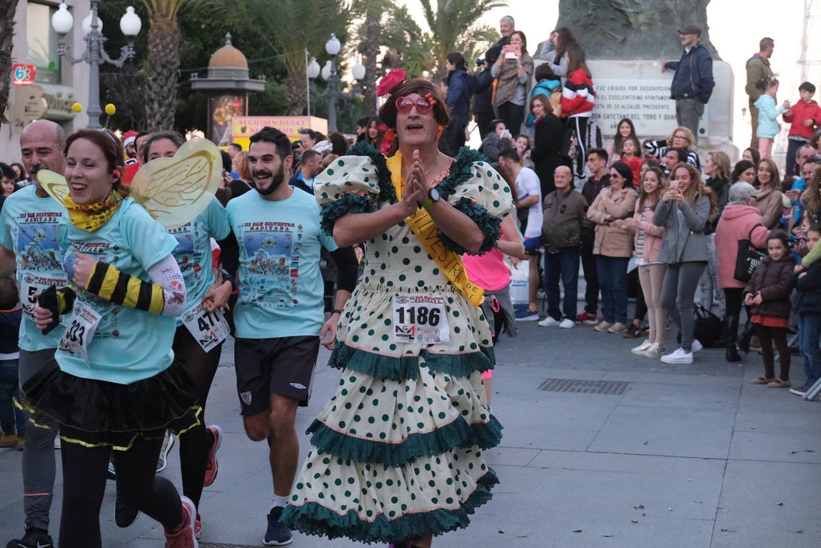 FOTOS: Búscate en la III San Silvestre de Cádiz 2019
