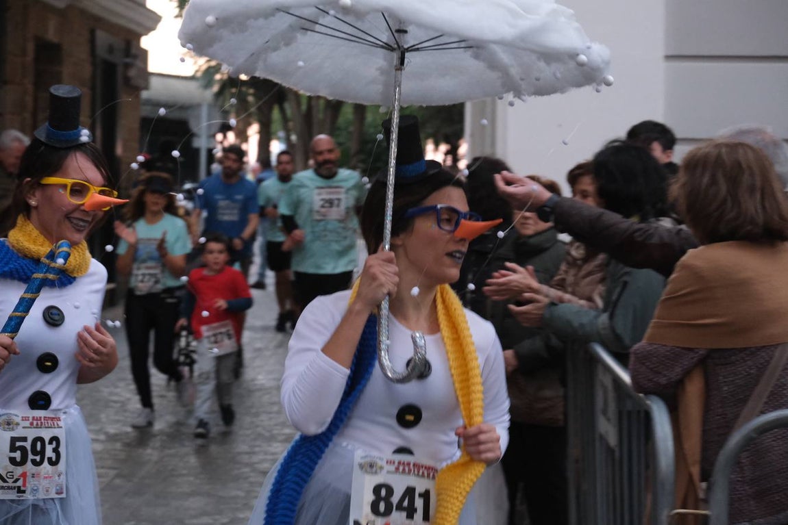 FOTOS: Búscate en la III San Silvestre de Cádiz 2019