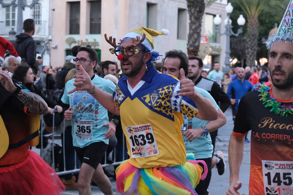 FOTOS: Búscate en la III San Silvestre de Cádiz 2019