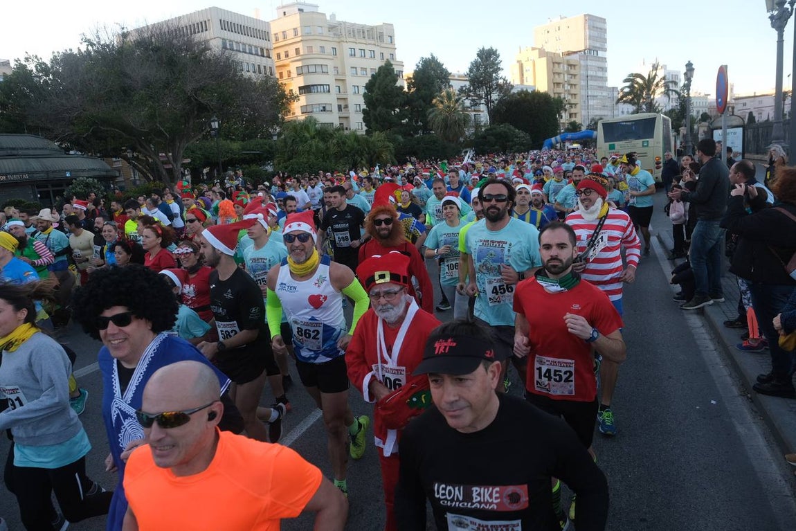 FOTOS: Búscate en la III San Silvestre de Cádiz 2019