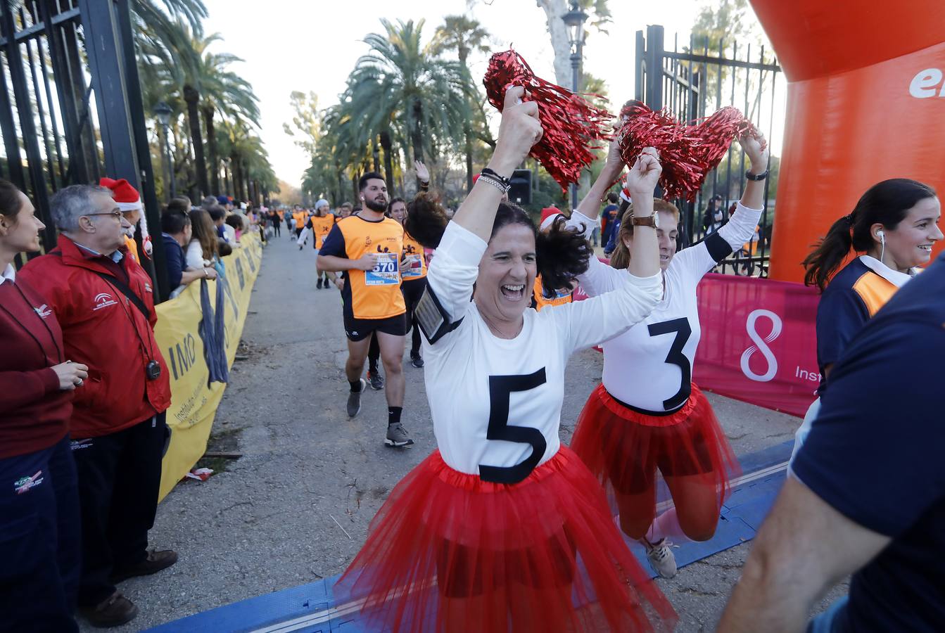Las mejores imágenes de la carrera San Silvestre de Sevilla y (II)