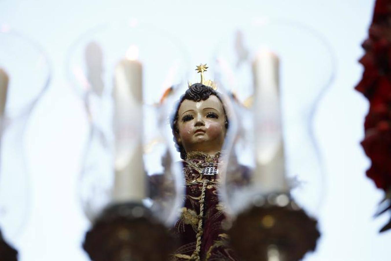 La procesión del Niño Jesús del Sepulcro, en imágenes