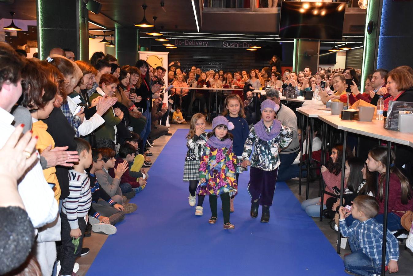 Desfile infantil «Más que moda» a beneficio de la Asociación Down Talavera