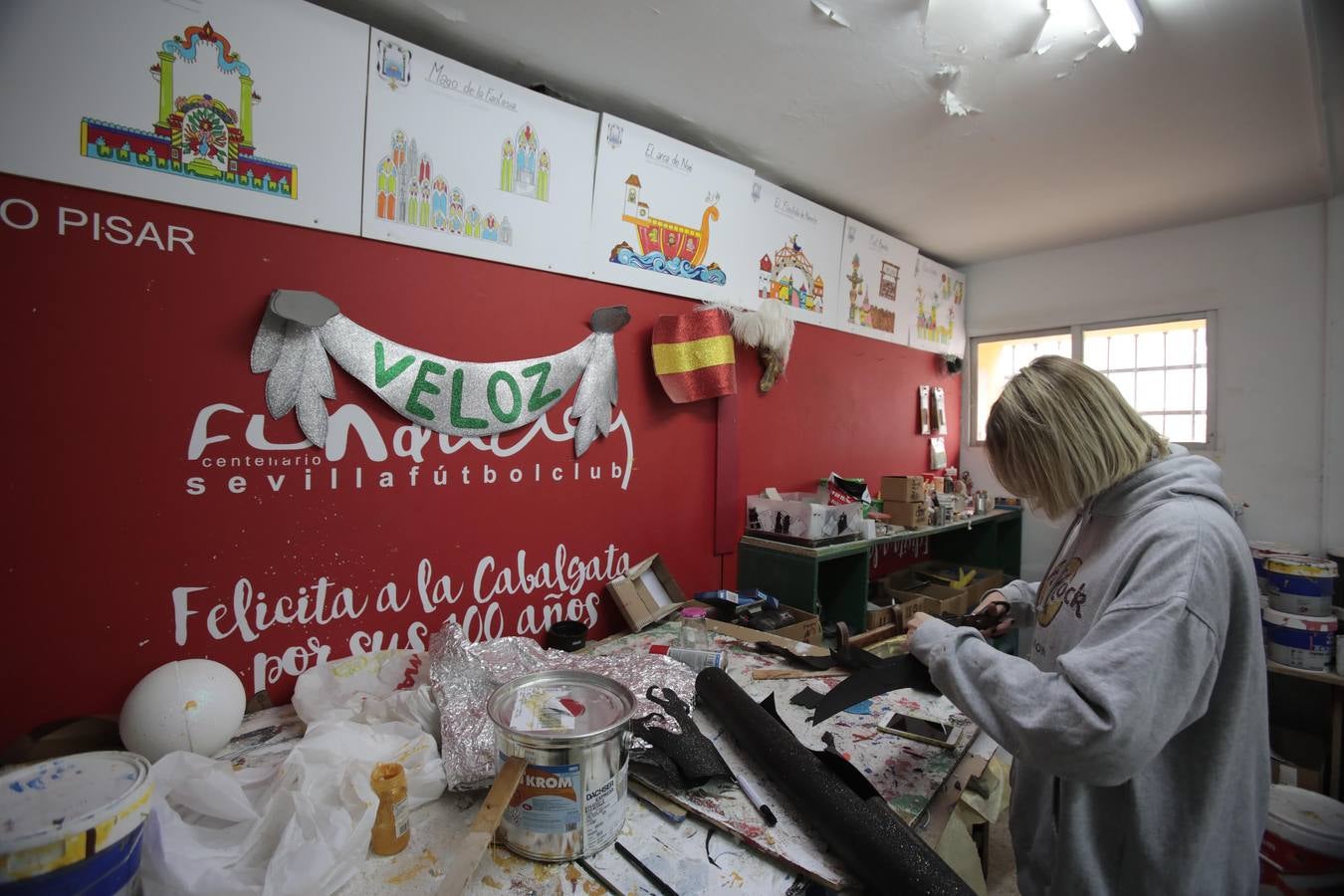 Las carrozas de la Cabalgata de Reyes Magos de Sevilla, en imágenes