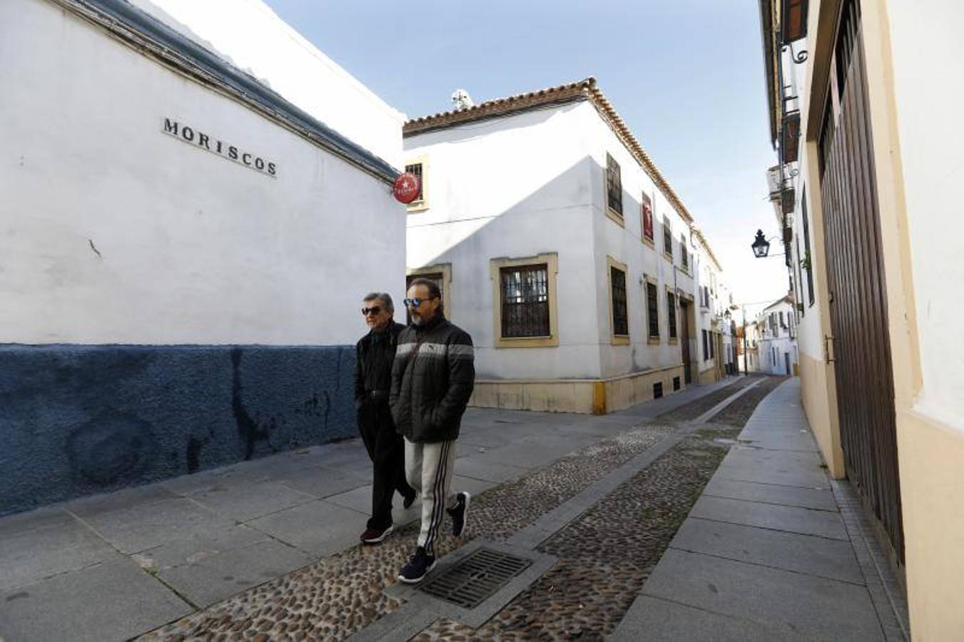 La calle Moriscos de Córdoba, en imágenes