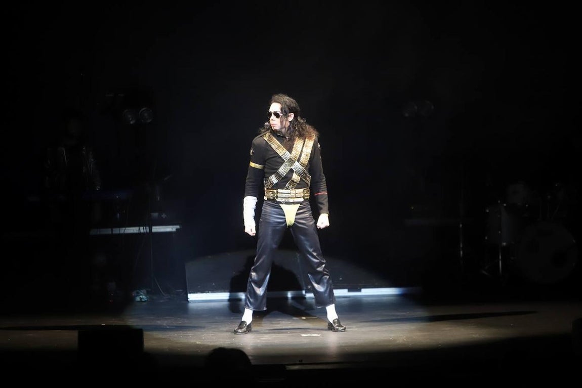 El tributo a Michael Jackson en el Gran Teatro de Córdoba, en imágenes