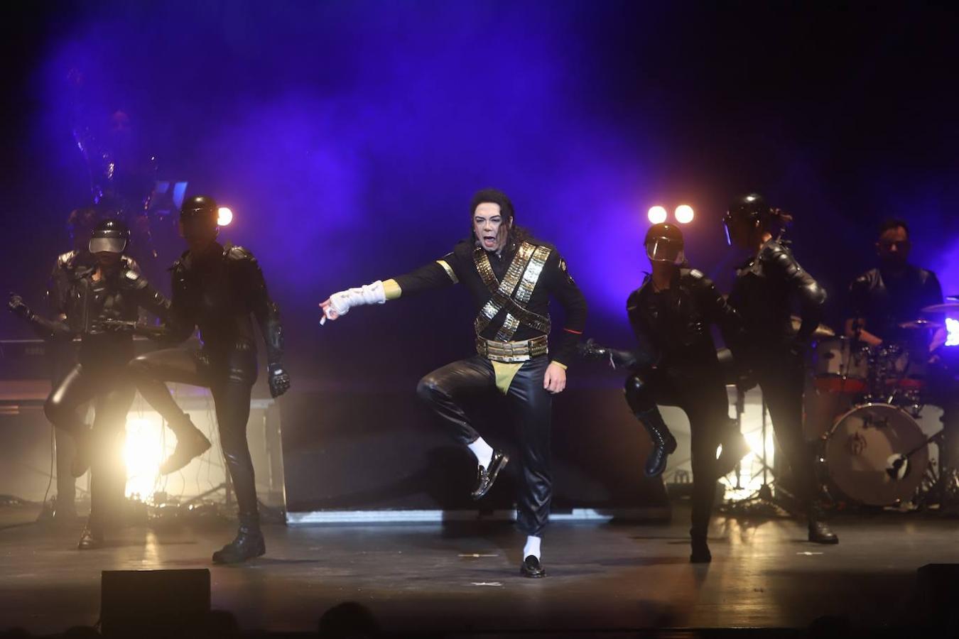 El tributo a Michael Jackson en el Gran Teatro de Córdoba, en imágenes