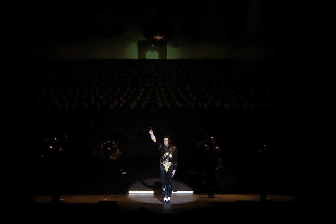 El tributo a Michael Jackson en el Gran Teatro de Córdoba, en imágenes
