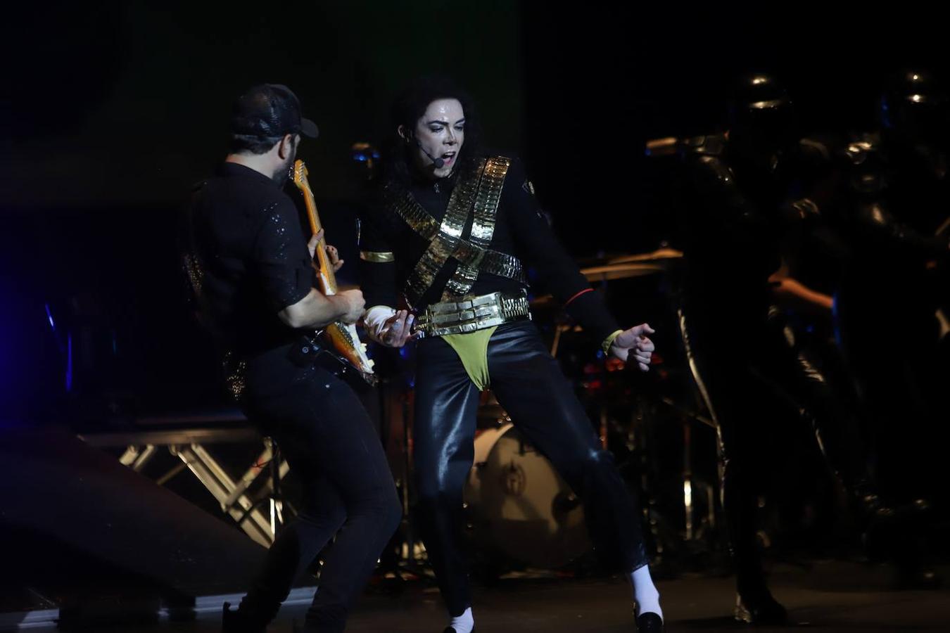 El tributo a Michael Jackson en el Gran Teatro de Córdoba, en imágenes