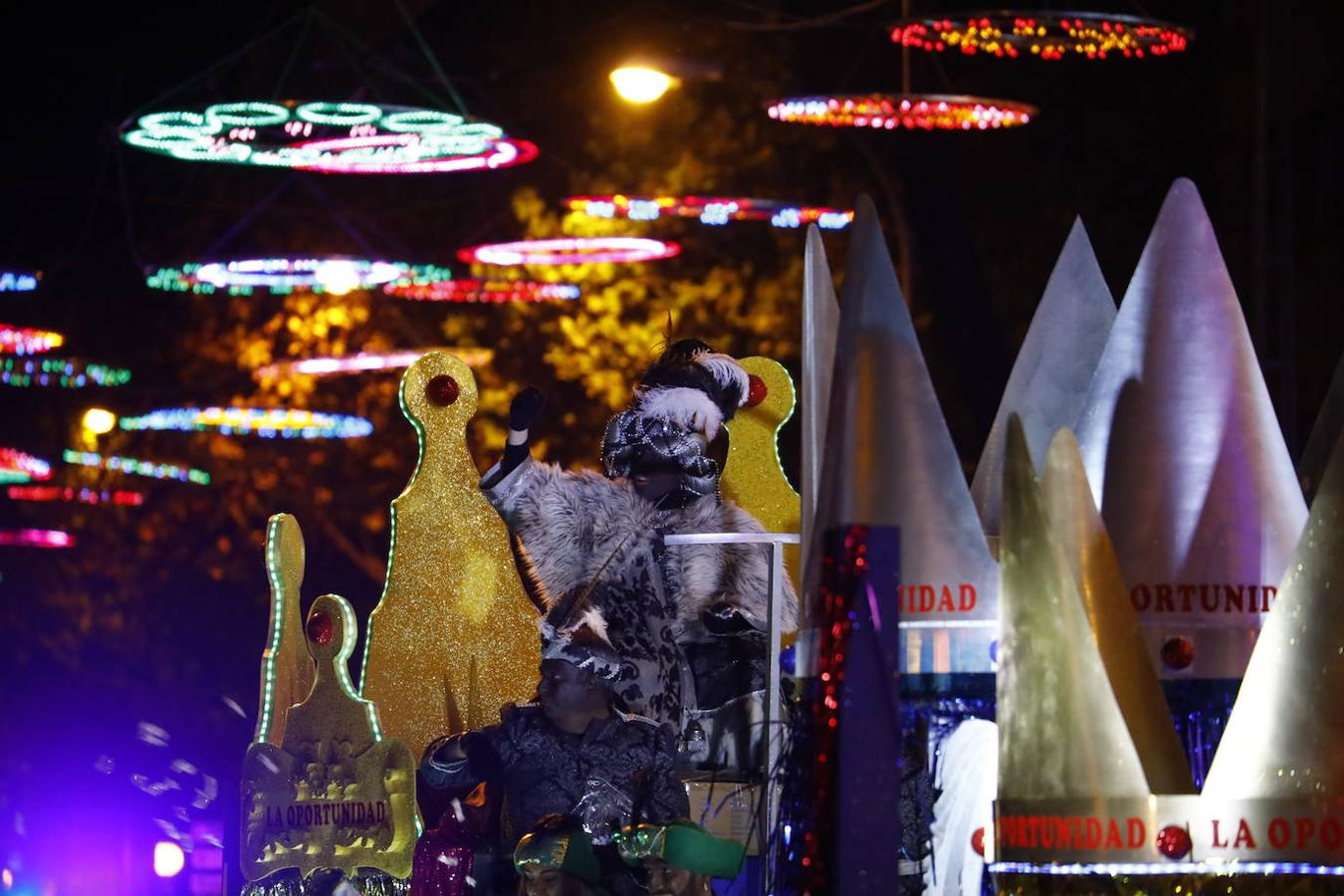 Las mejores imágenes de la Cabalgata de los Reyes Magos en Córdoba