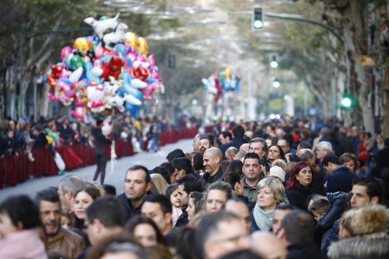 Las mejores imágenes de la Cabalgata de los Reyes Magos en Córdoba