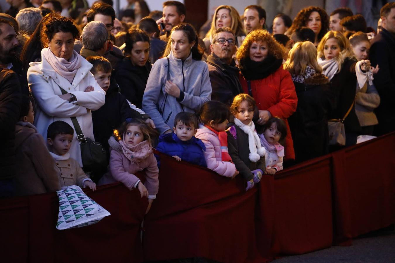 Las mejores imágenes de la Cabalgata de los Reyes Magos en Córdoba