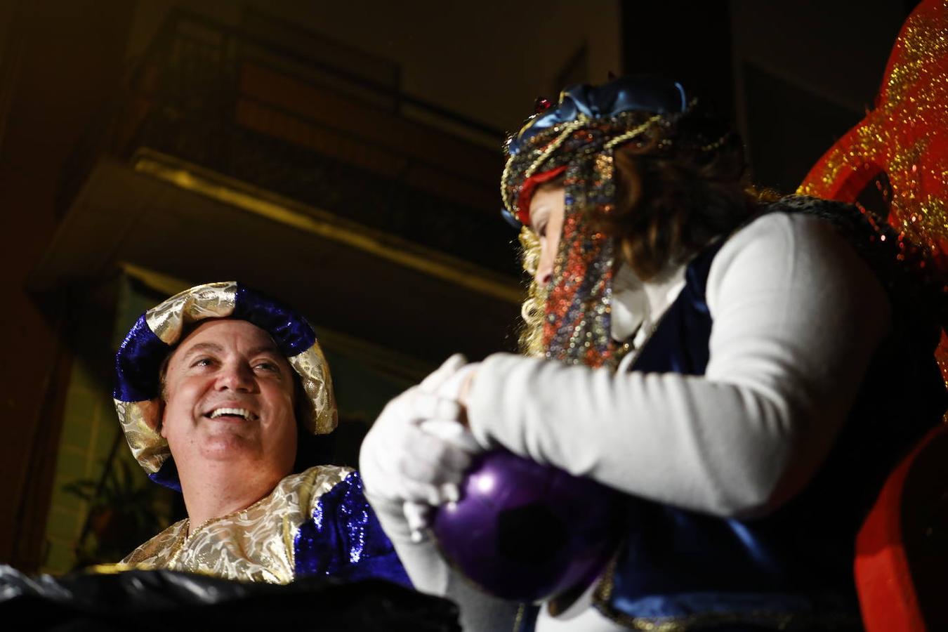 La Cabalgata de los Reyes en Ciudad Jardín de Córdoba, en imágenes