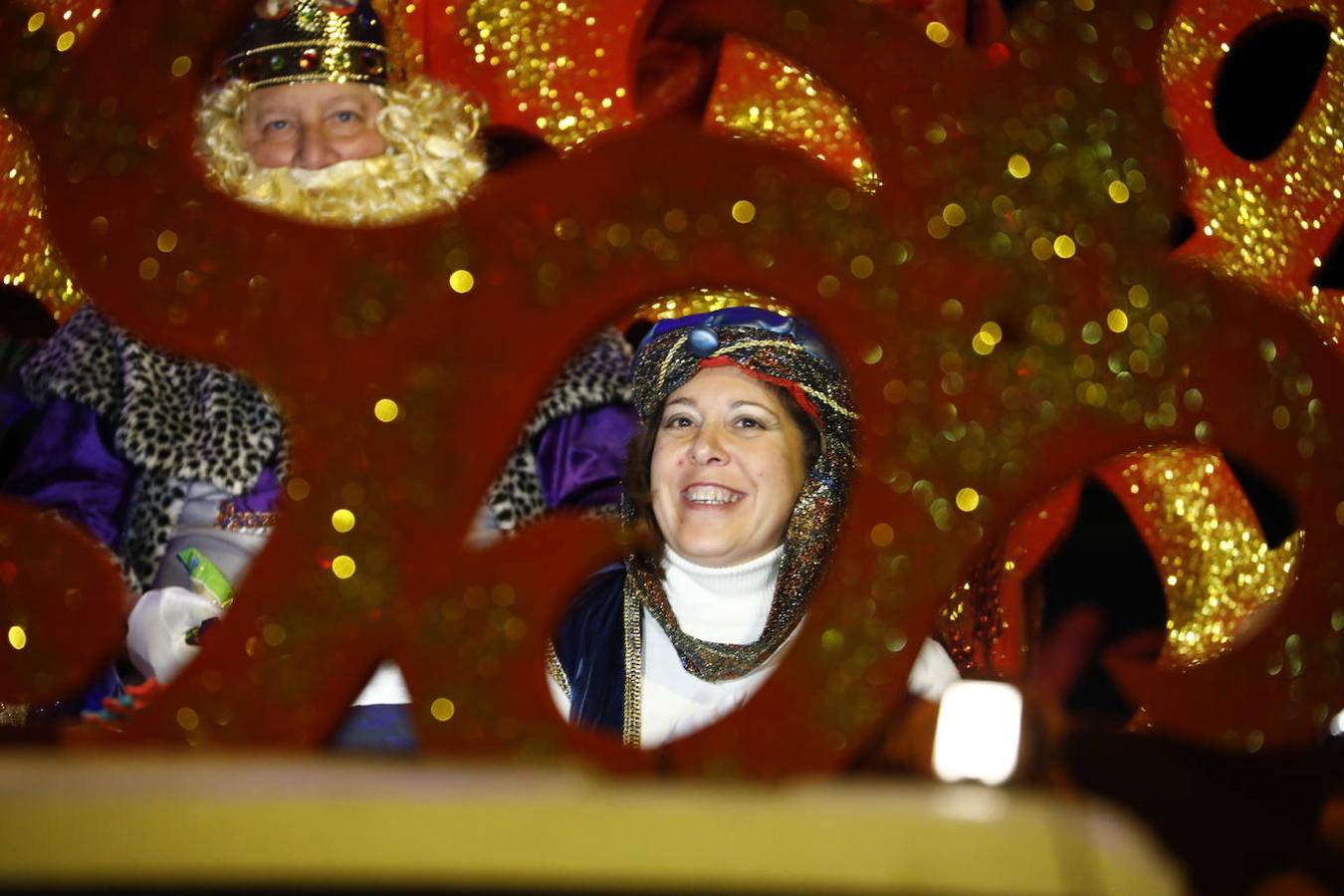 La Cabalgata de los Reyes en Ciudad Jardín de Córdoba, en imágenes