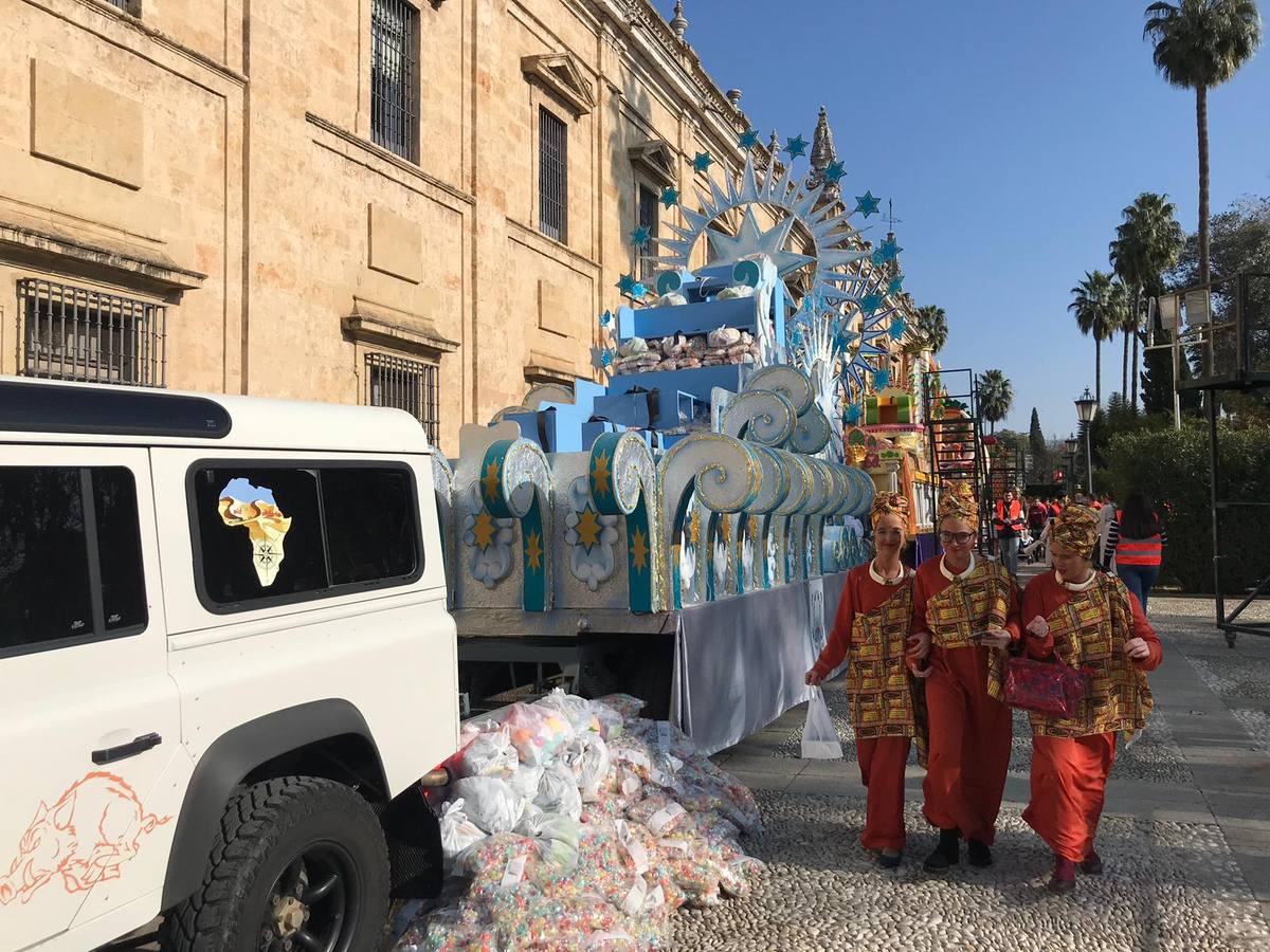 En imágenes, todos los preparativos de la Cabalgata de Reyes Magos de Sevilla en el rectorado